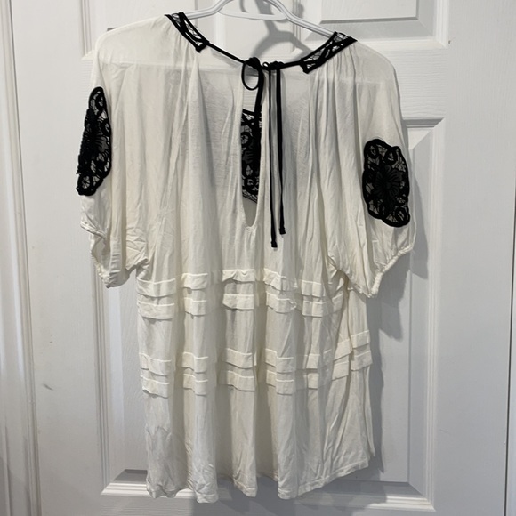 Summer Top XL - Picture 3 of 3